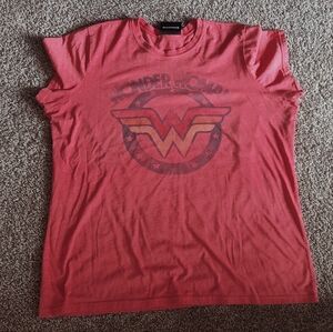 Wonder Woman Graphic T-Shirt